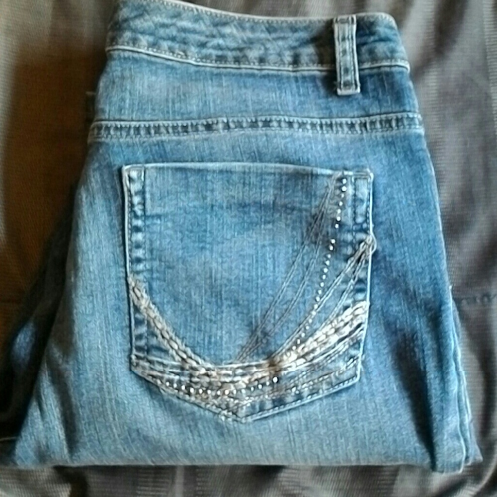 Cute Capris with Zippers